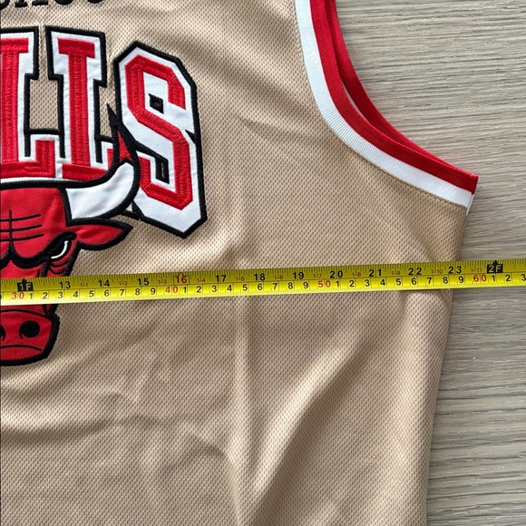 Chicago Bulls Ultra Game Tan NBA Basketball Jersey Sleeveless XL - Picture 8 of 8
